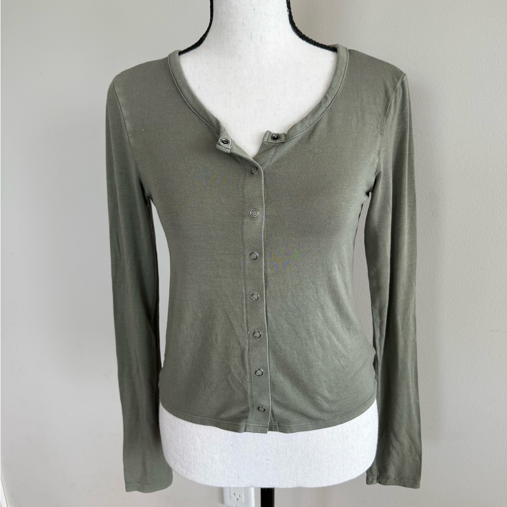 American Eagle Outfitters Button-Down Women's Shirt